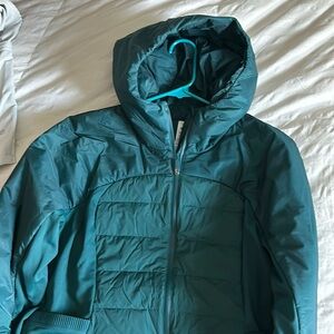 Brand new LULULEMON running jacket… never been worn